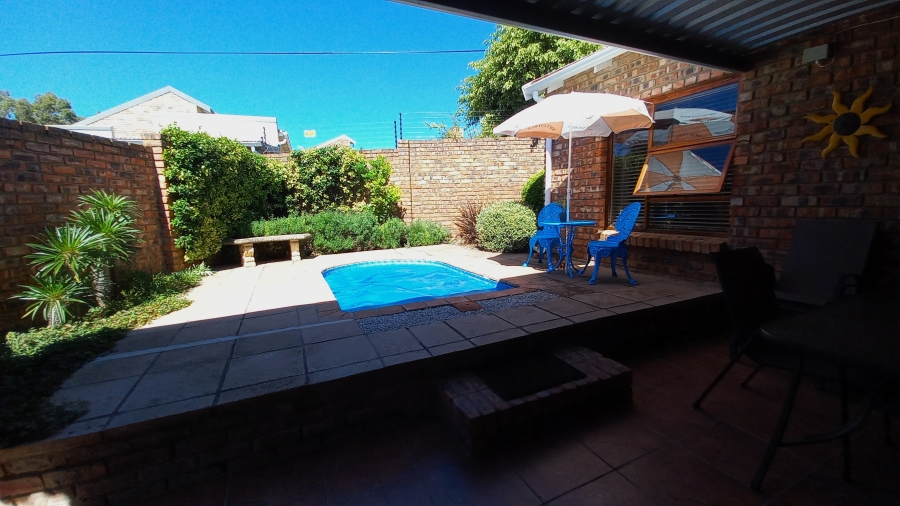 3 Bedroom Property for Sale in Strelitzia Park Eastern Cape